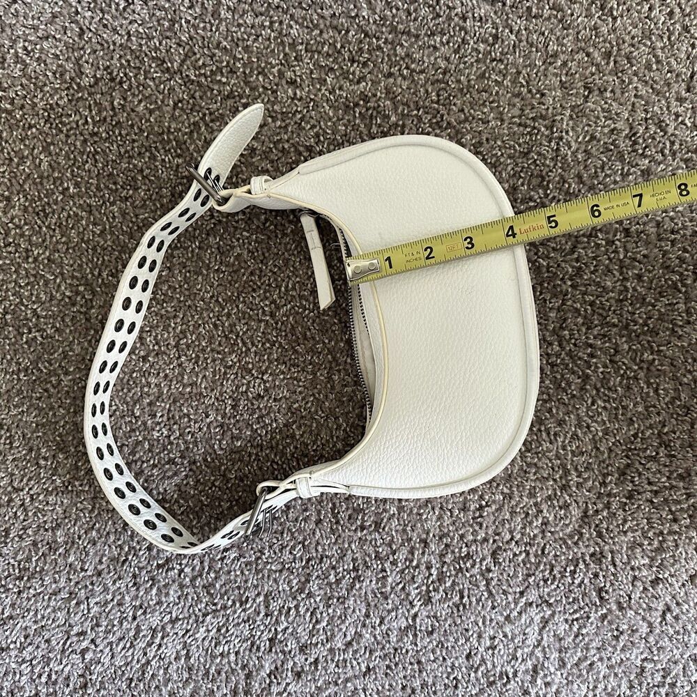 Urban Outfitters Lucy Crescent Bag In White And Silver - Picture 11 of 12